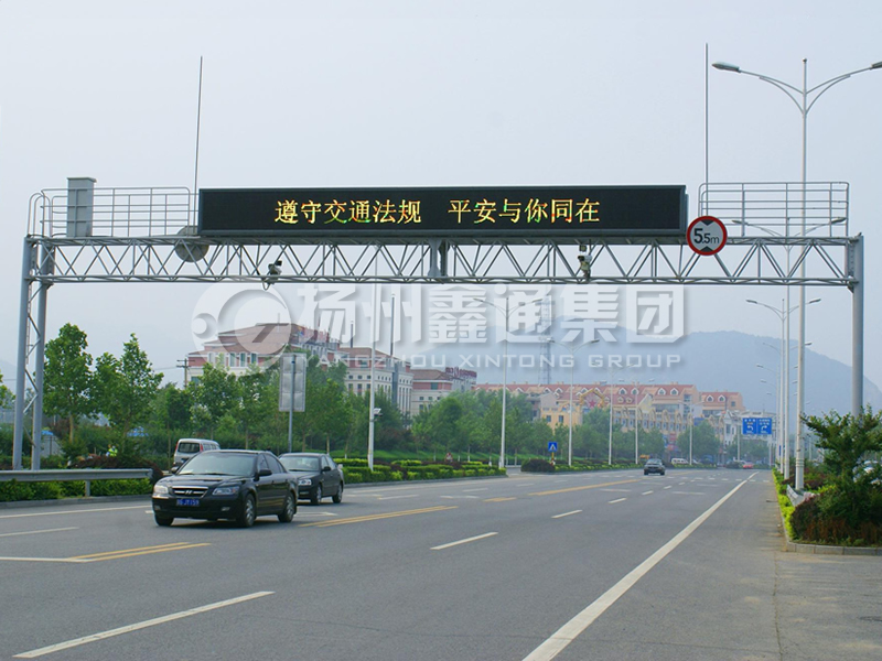 LMJ-013，桁架式情報(bào)板門架，龍門架