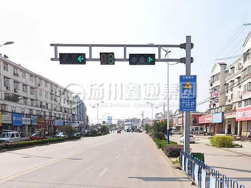 XHDG-057，F(xiàn)型方管信號(hào)燈桿